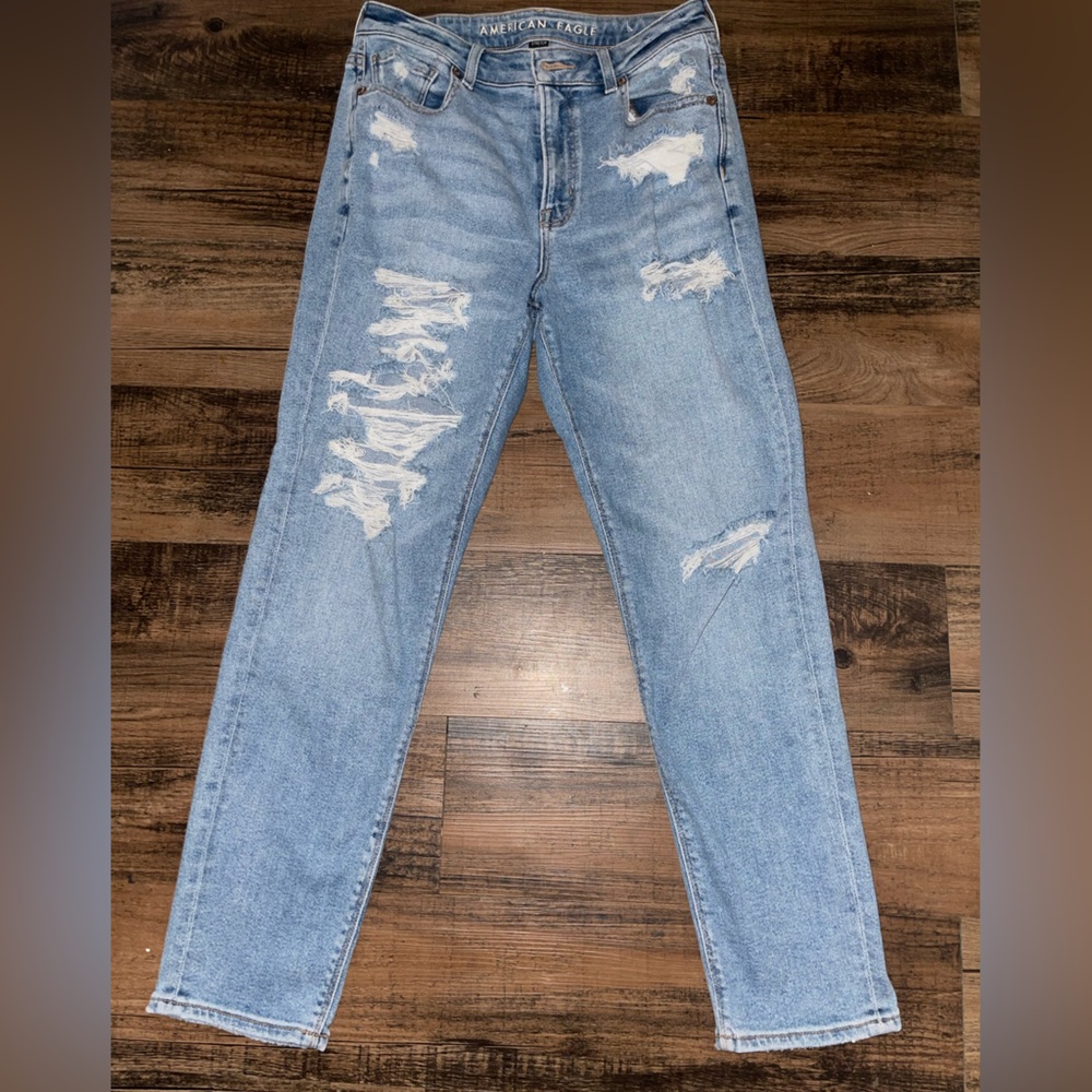 American Eagle mom jeans size 4